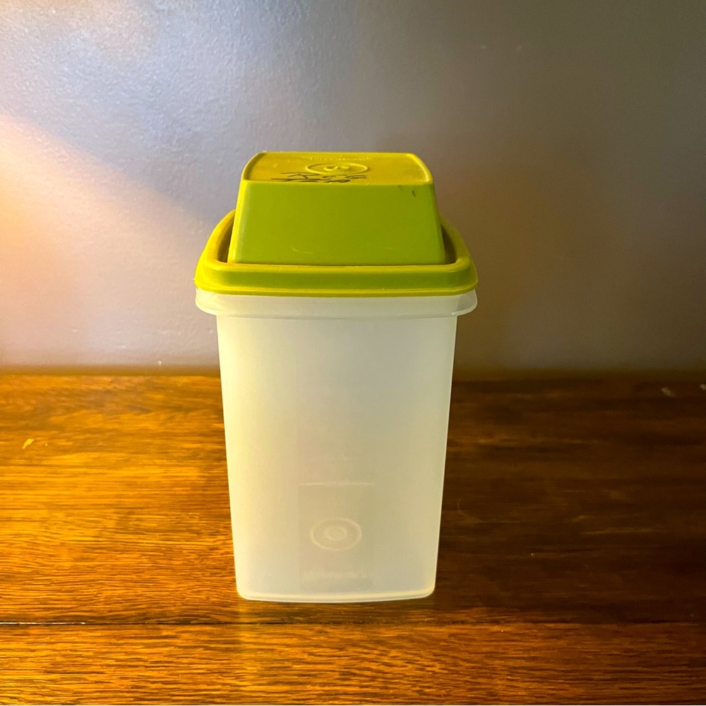 Tupperware vintage Pickles Container (no insert)